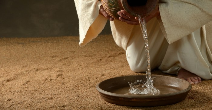 Pedro washes his hands before eating